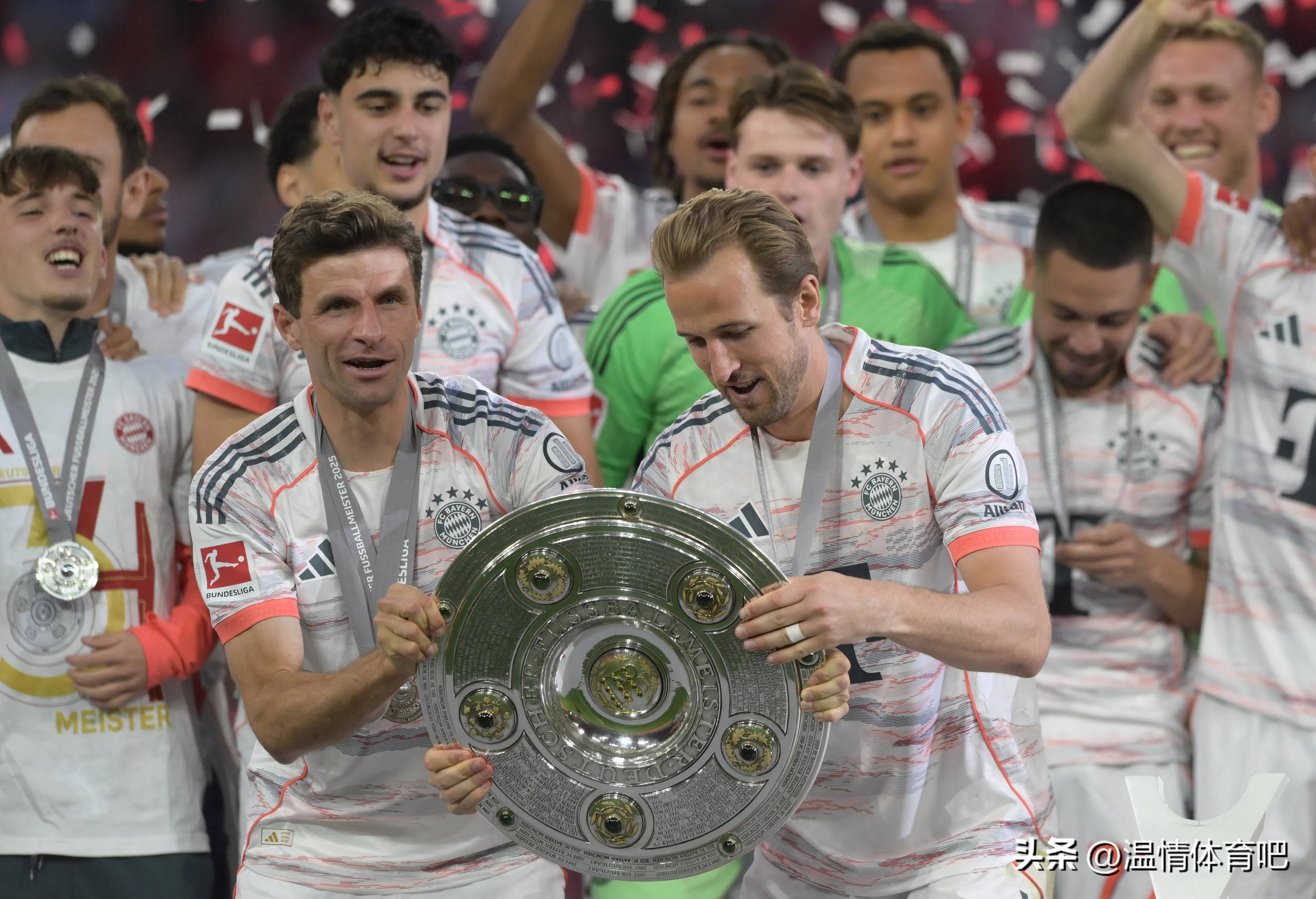 包含弗赖堡出征争夺客场胜利，季后赛目标的词条