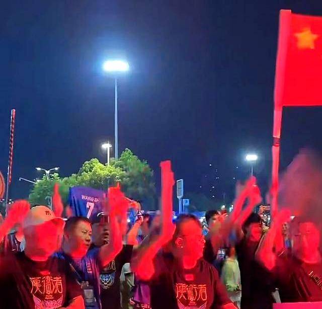 FB体育注册网址-关于执著成果：女足比赛球员坚持到底获胜的信息