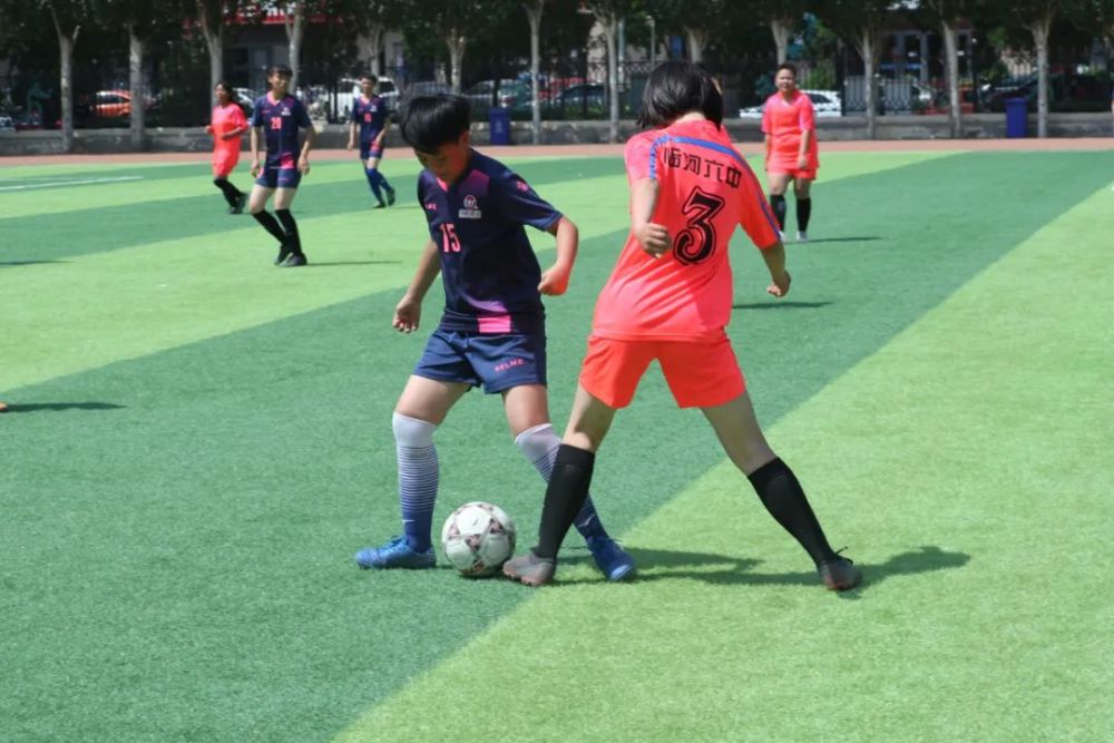 关于女子足球冠军杯擂台赛开启的信息
