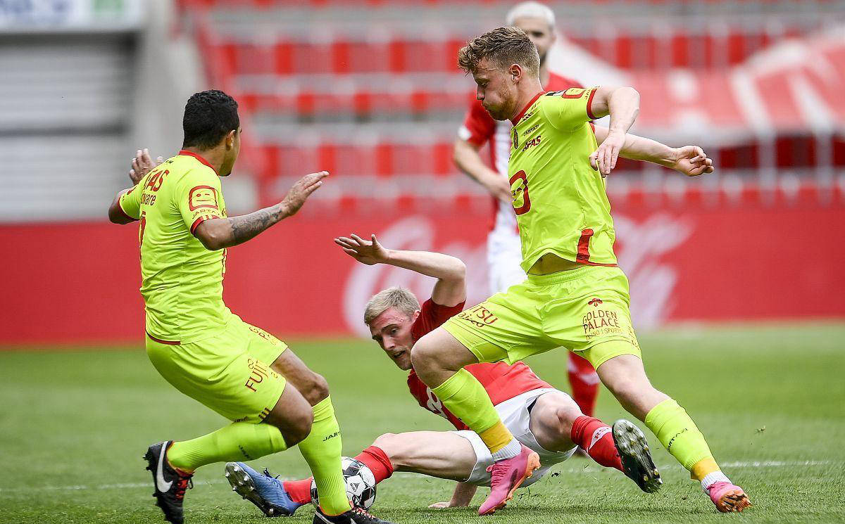 包含皇家马德里轻取胜利,强晋级实至名归的词条 包含皇家马德里轻取胜利,强晋级实至名归的词条