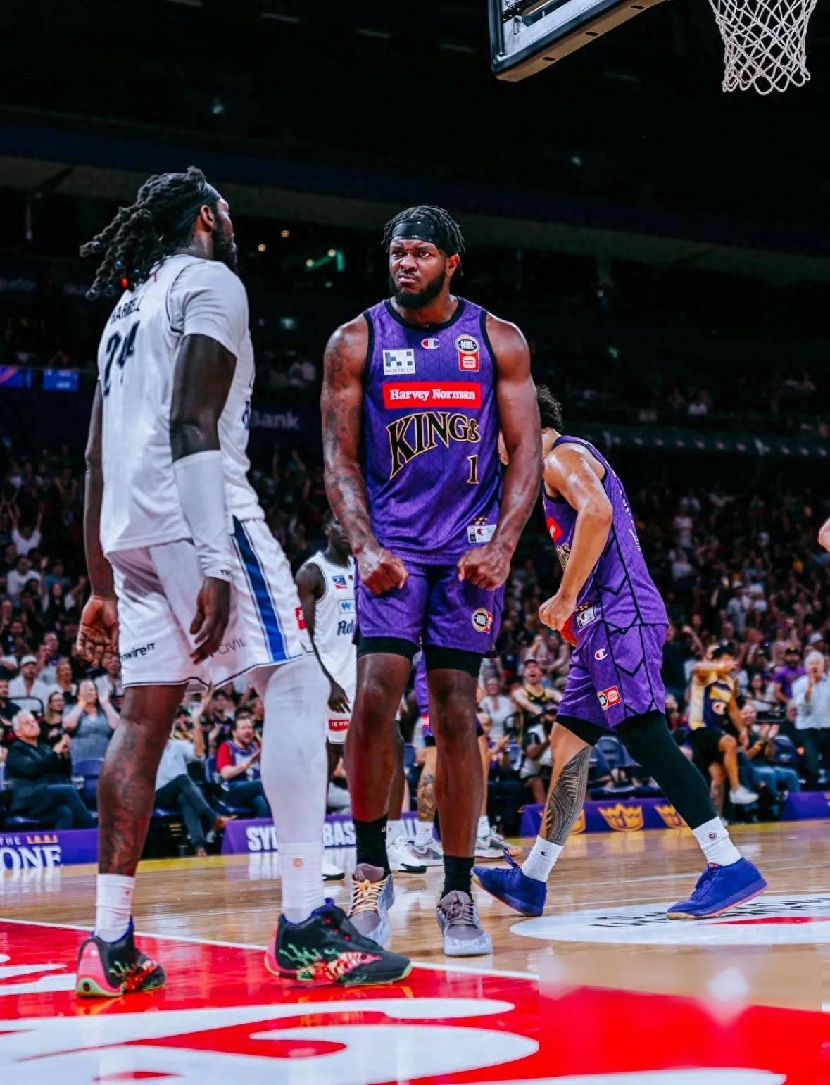 包含外援球员横空出世,改写球队历史的词条 包含外援球员横空出世,改写球队历史的词条