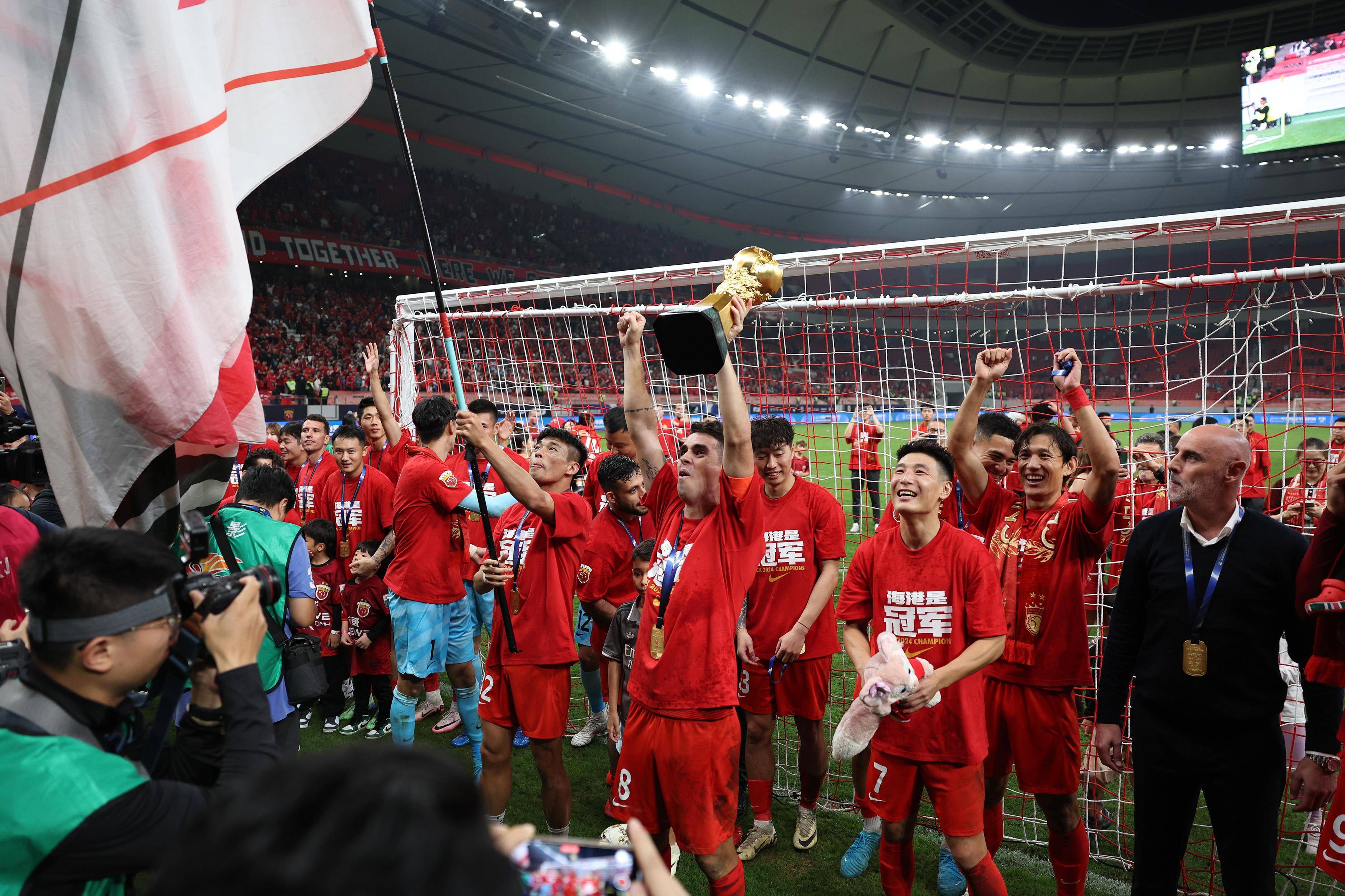 关于中超球员集体参与训练营活动,团队氛围浓厚的信息 关于中超球员集体参与训练营活动,团队氛围浓厚的信息