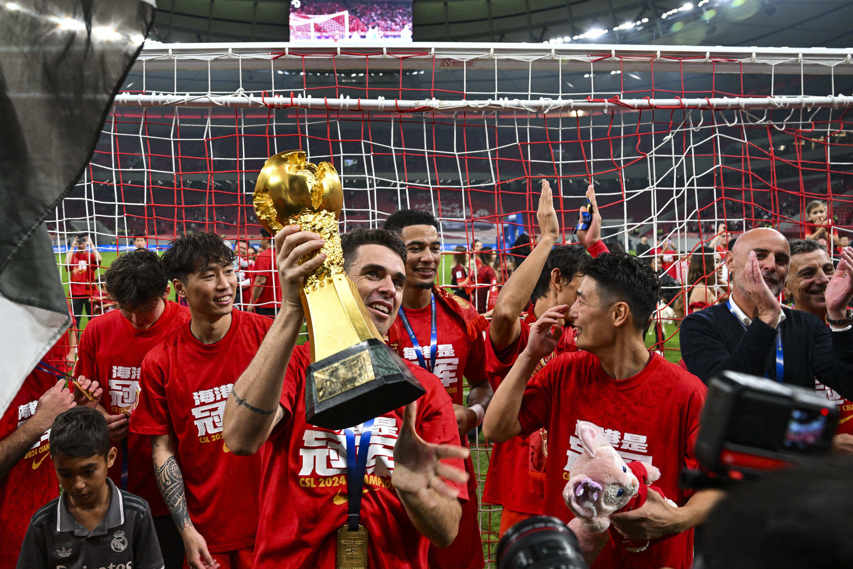 关于中超球员集体参与训练营活动,团队氛围浓厚的信息 关于中超球员集体参与训练营活动,团队氛围浓厚的信息