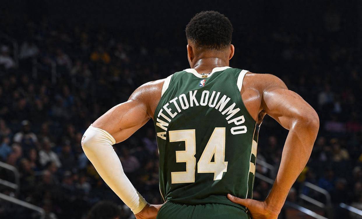 雄鹿核心字母哥克拉命回归，球队迅速走出低谷的简单介绍