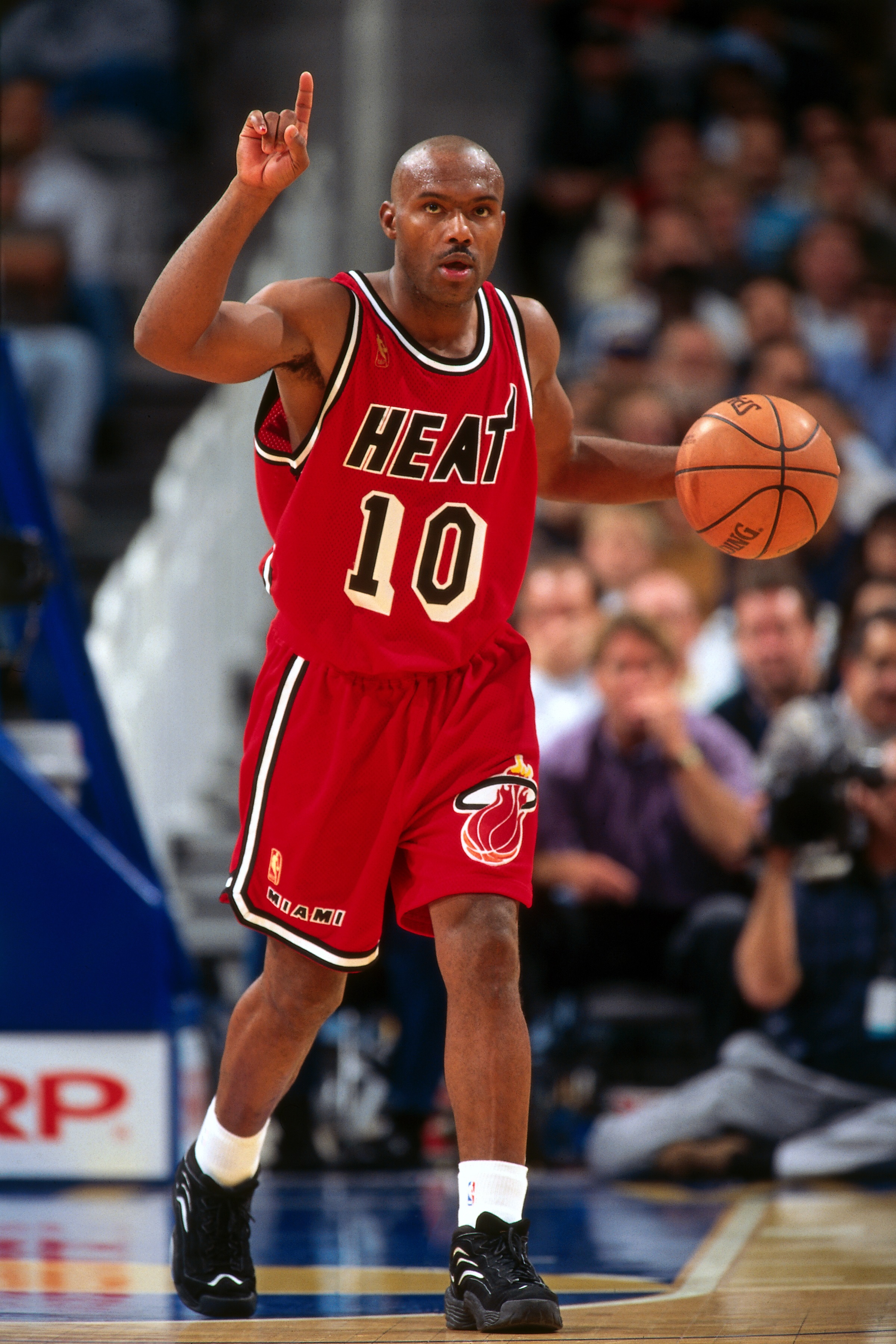 五洲篮球精英在北美职业联赛中比拼实力 五洲篮球精英在北美职业联赛中比拼实力