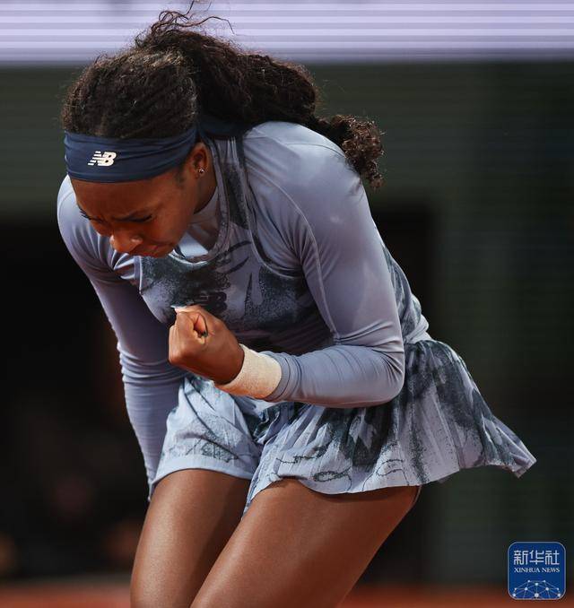 网球女单选手杀进四强