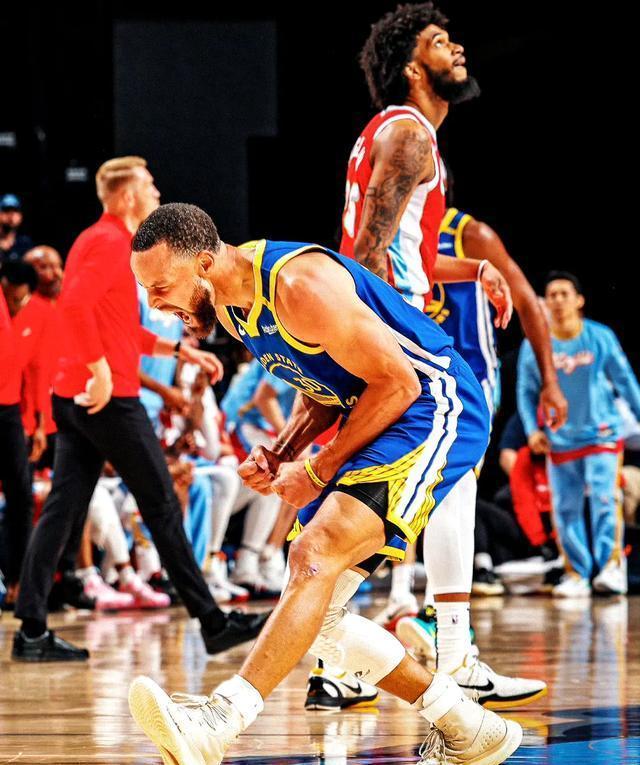 勇士逆转战胜灰熊,库里神奇表现 勇士逆转战胜灰熊,库里神奇表现