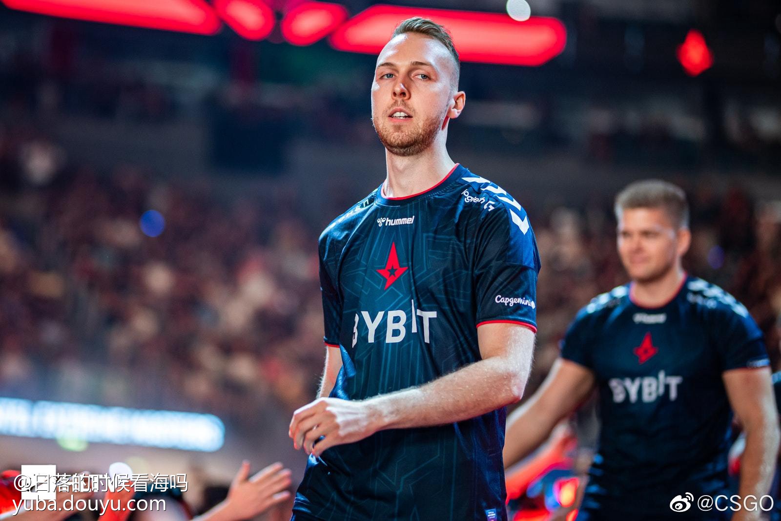 西班牙男足成功晋级半决赛,势不可挡! 西班牙男足成功晋级半决赛,势不可挡!