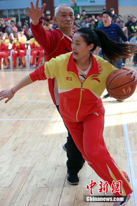 FB体育网页版-波尔多足球队举行球迷见面会，壮大支持力量的简单介绍