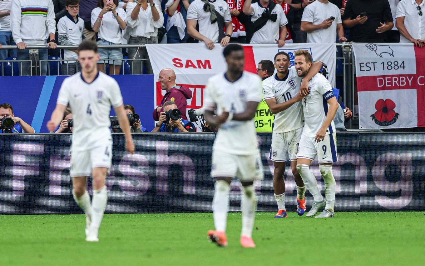 英格兰惊险战胜摩尔多瓦，凯恩点球绝杀