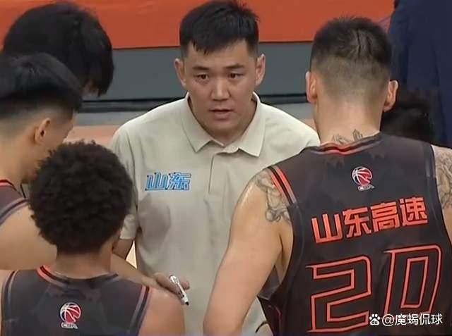 柏马卡拉球队连胜在望,备战淘汰赛阶段 柏马卡拉球队连胜在望,备战淘汰赛阶段