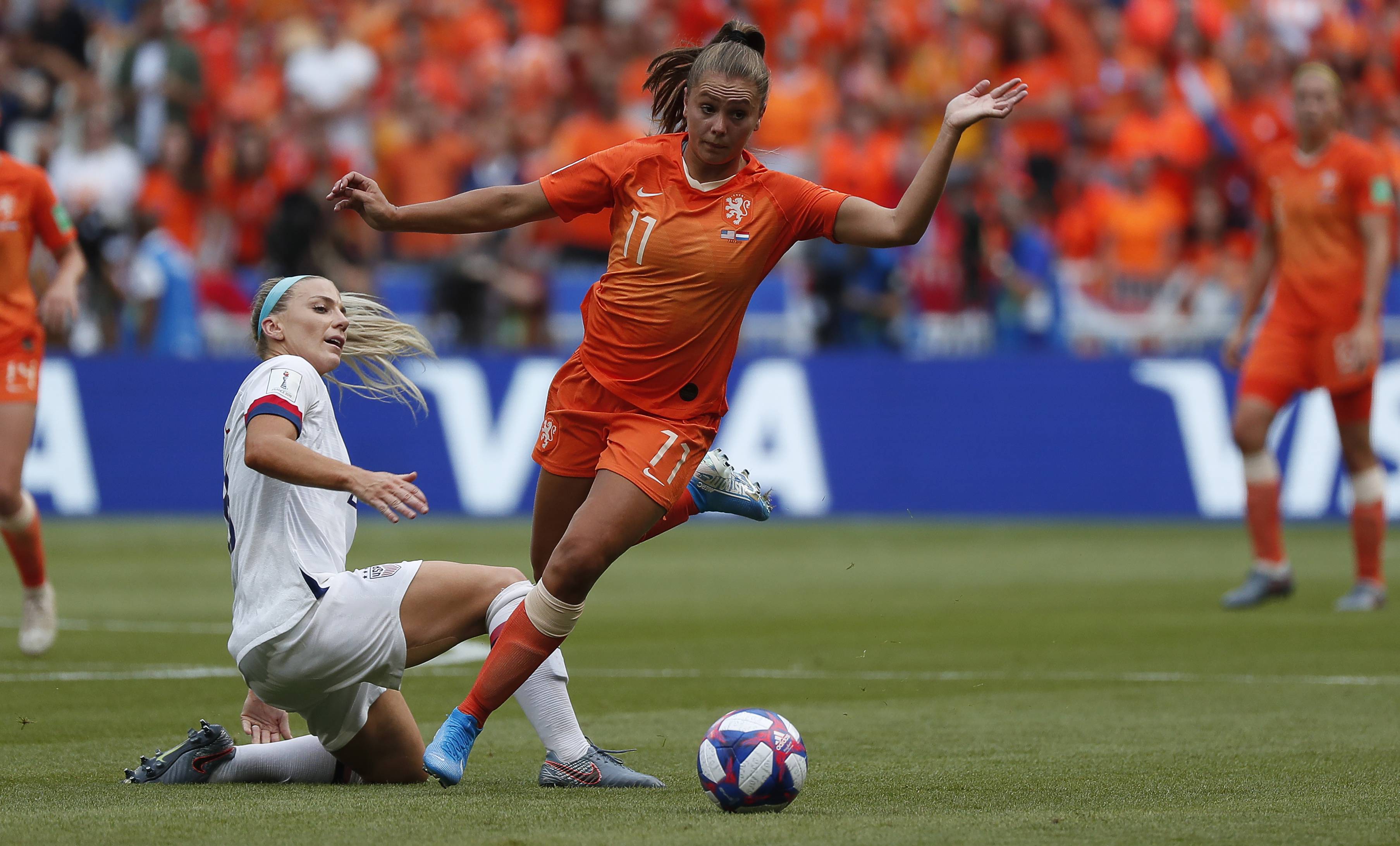 加拿大女足再获胜利，备战关键比赛