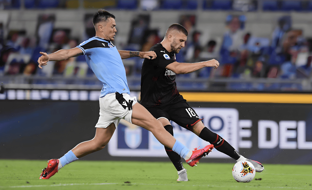 卡利亚里主教练严厉批评球队表现,要求全队改进 卡利亚里主教练严厉批评球队表现,要求全队改进