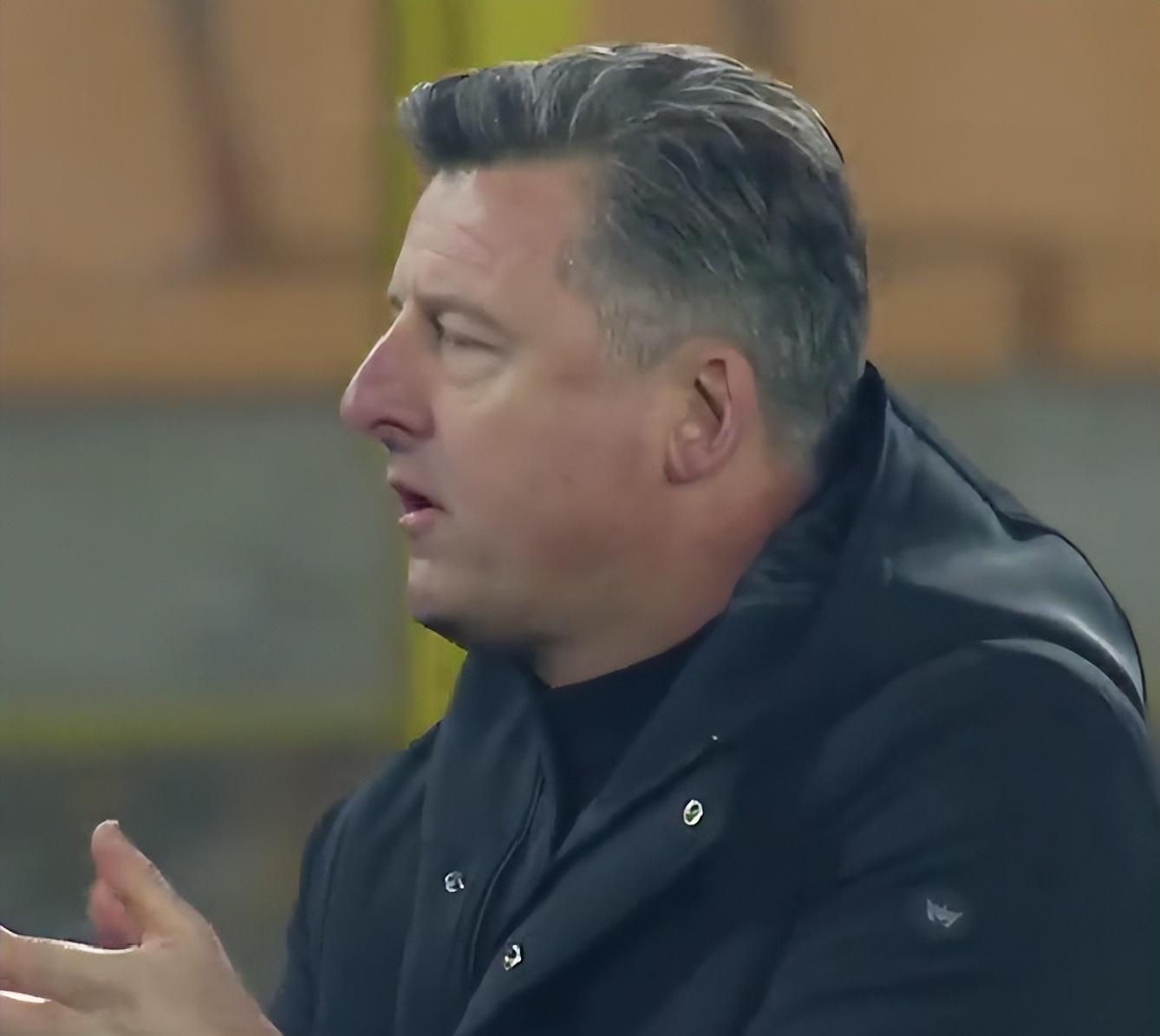 切沃客场全身而退,乌迪内斯惨遭逆转 切沃客场全身而退,乌迪内斯惨遭逆转