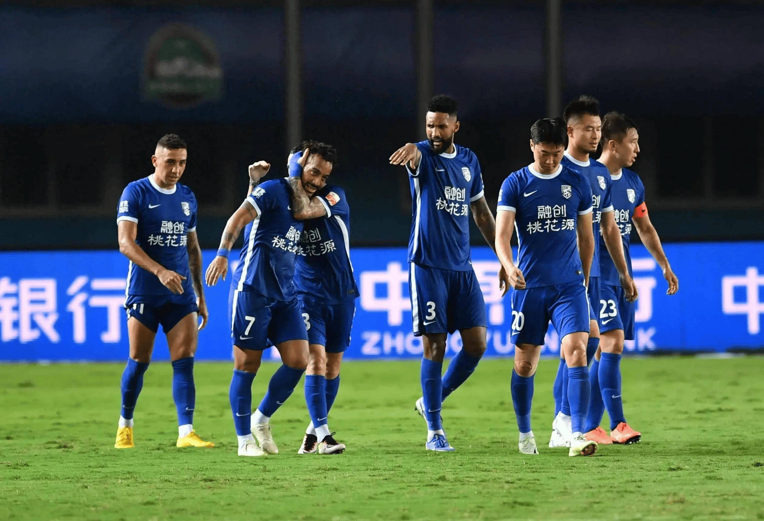 亚美尼亚球员备战新一轮比赛