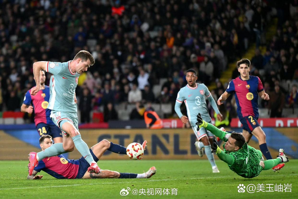 FB体育官方网站-马德里竞技胜出令球迷振奋，完美比赛表现