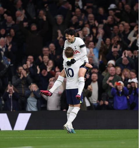 热刺重振士气!舍伍德麦堪进级突围日耳曼赛 热刺重振士气!舍伍德麦堪进级突围日耳曼赛