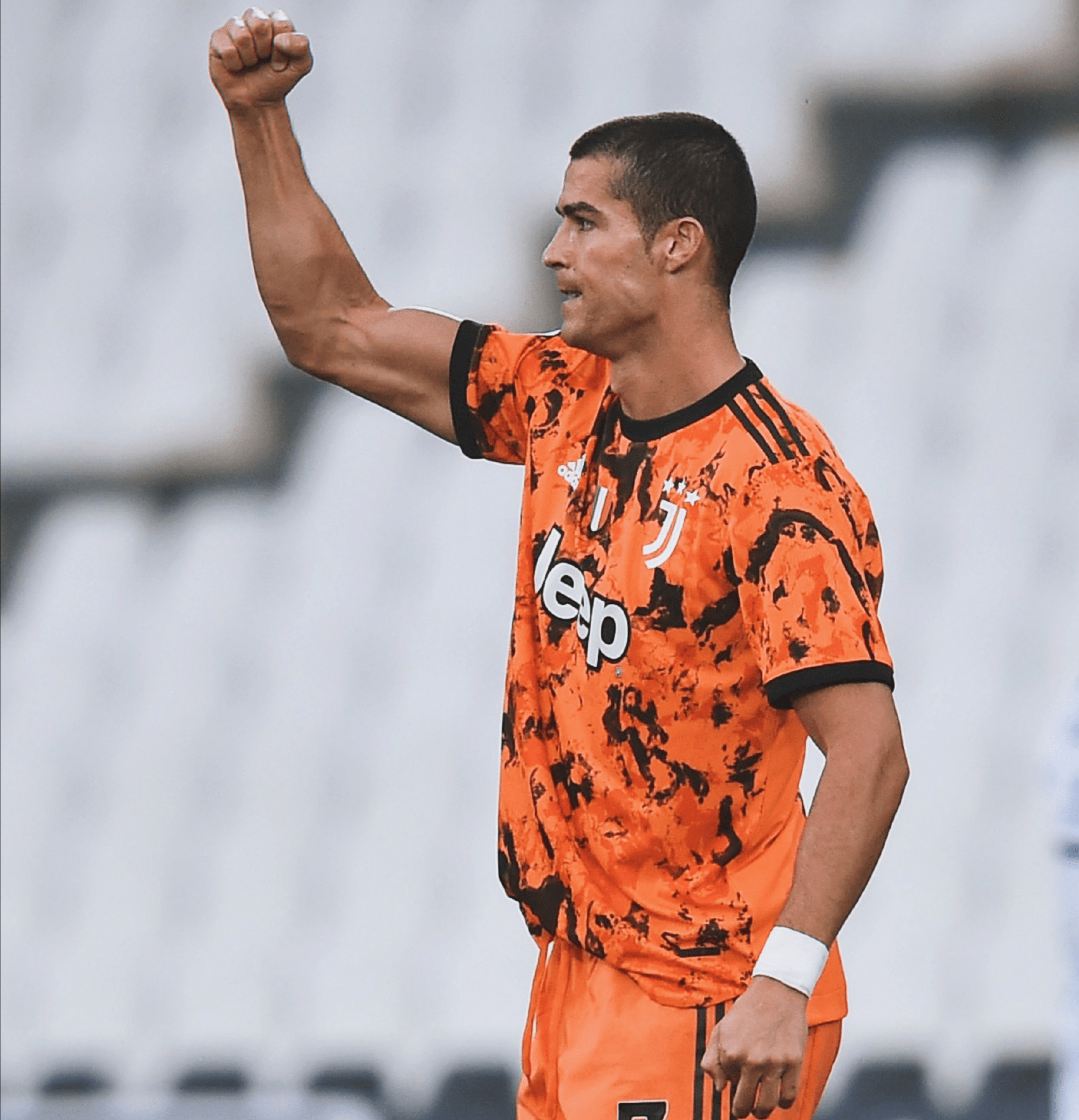 巴黎圣日耳曼主场战平甘冈,难求一胜 巴黎圣日耳曼主场战平甘冈,难求一胜