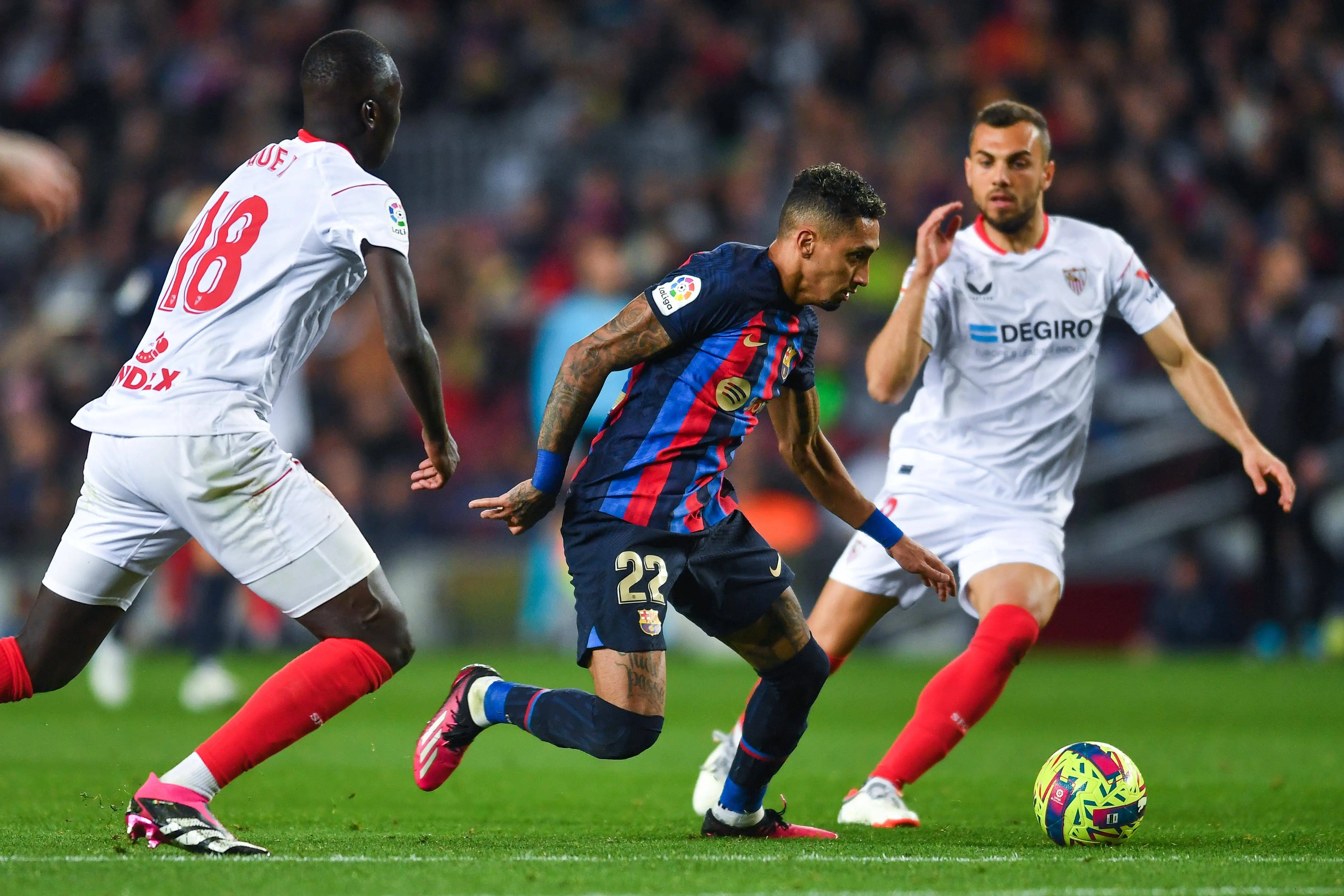 卡利亚里主场战平，积分稳步攀升