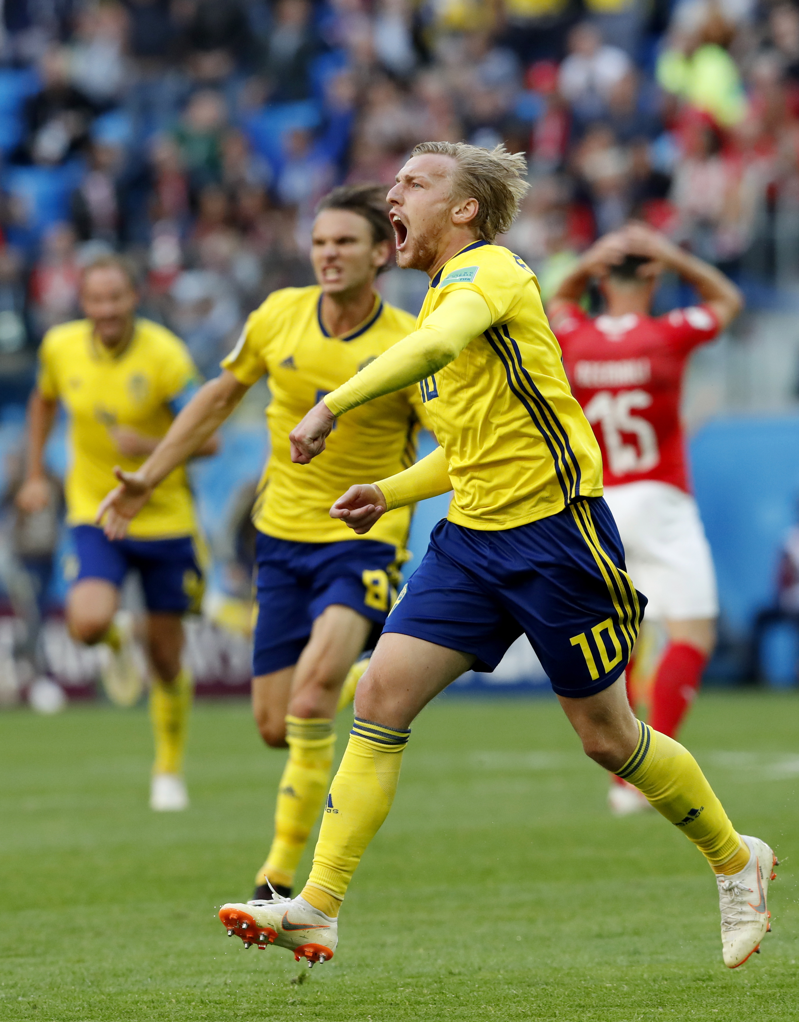 瑞典队在法国世界杯比赛中取得胜利 瑞典队在法国世界杯比赛中取得胜利