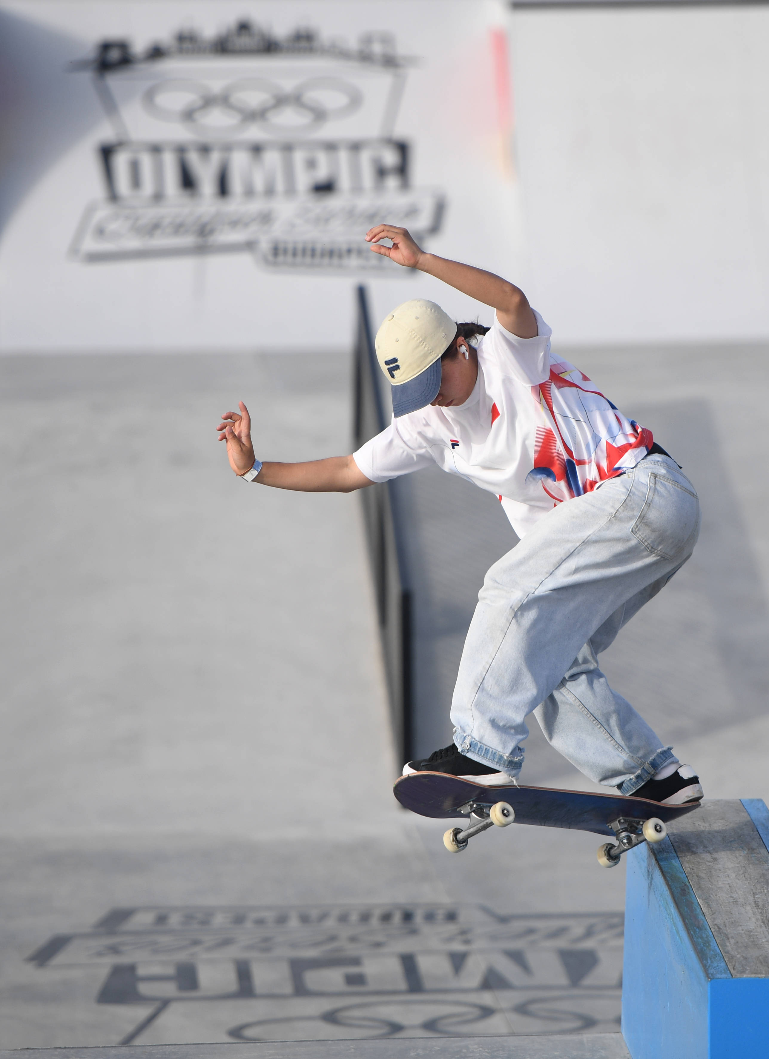 FB体育在线-荷兰选手创造自由式滑板历史