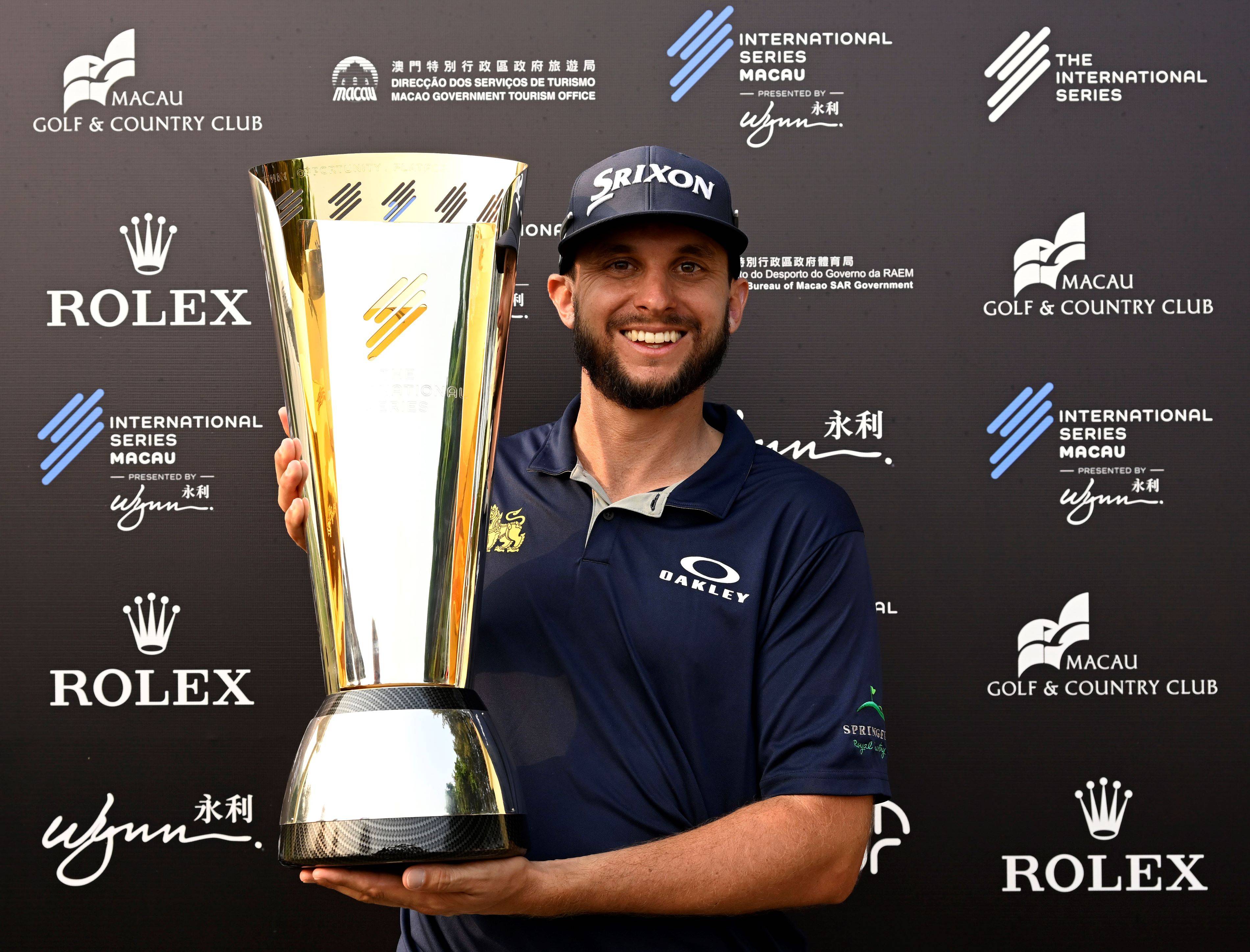 苏格兰队在高尔夫比赛中夺冠 苏格兰队在高尔夫比赛中夺冠