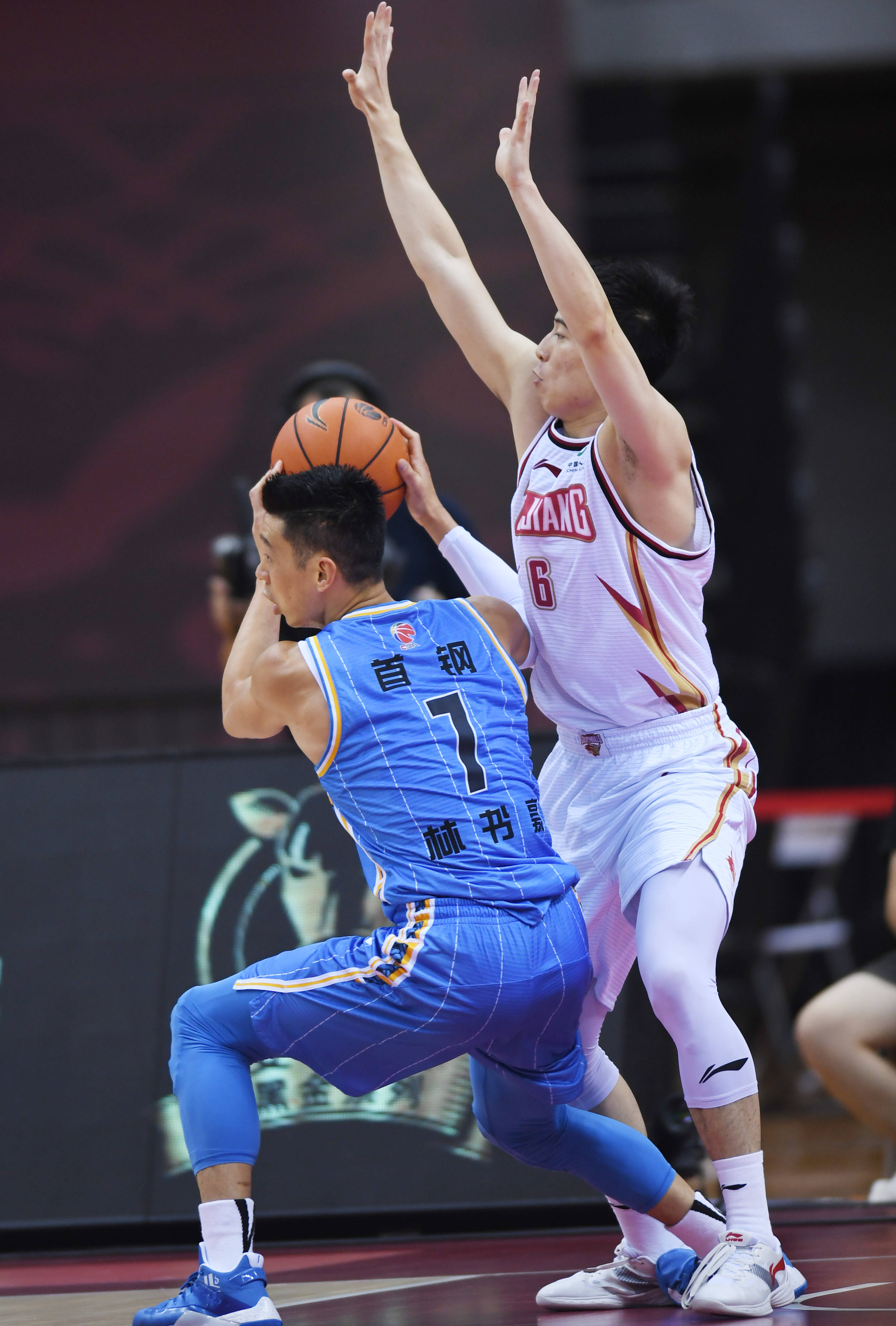 FB体育-CBA联赛宣布将于明年复赛