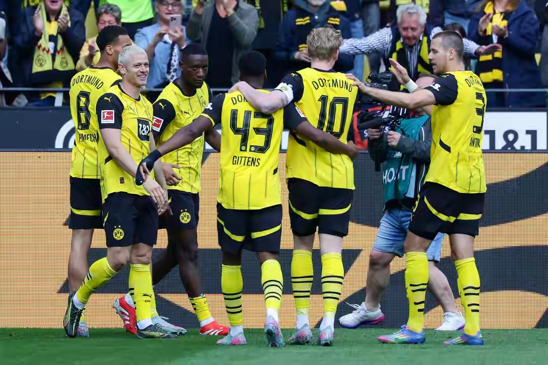 关于狼堡凭借强大实力在德甲比赛中轻松击败对手，取得胜利的信息