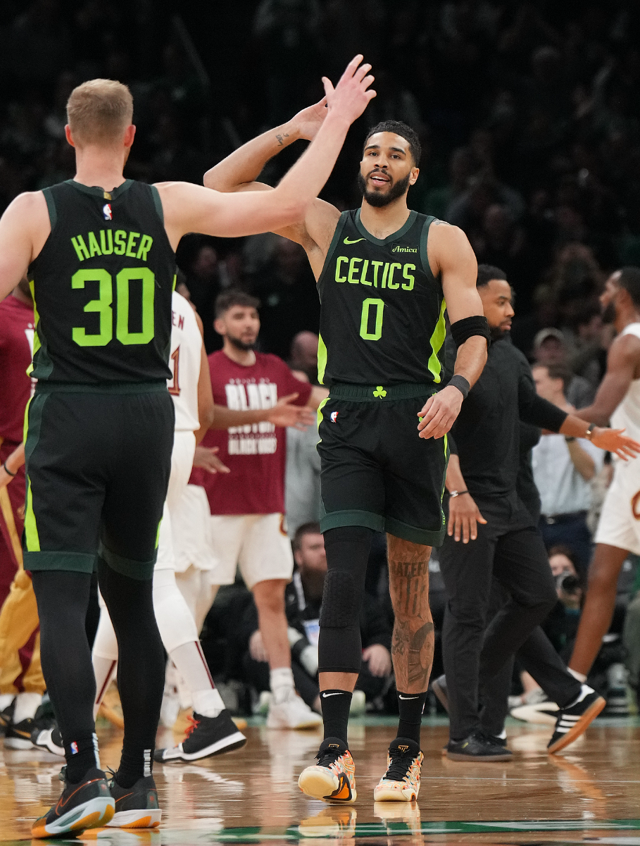 骑士大胜老鹰，塔图姆砍下37分的简单介绍