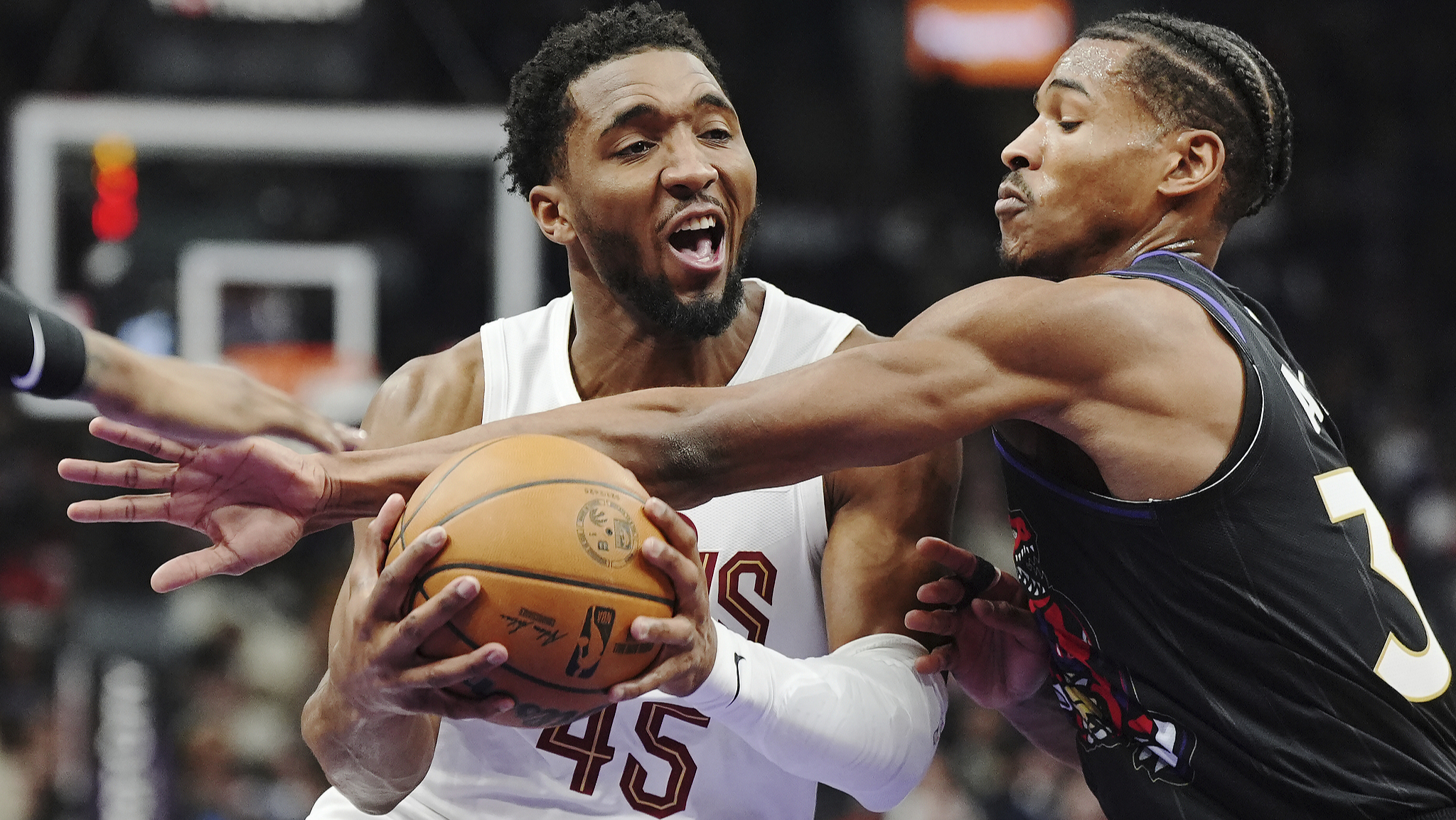 猛龙击败骑士,结束两连败 猛龙击败骑士,结束两连败