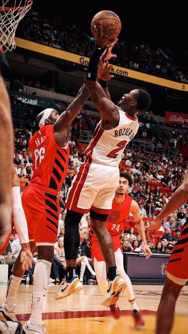 FB体育在线-猛龙横扫开拓者，开拓者遭受连败