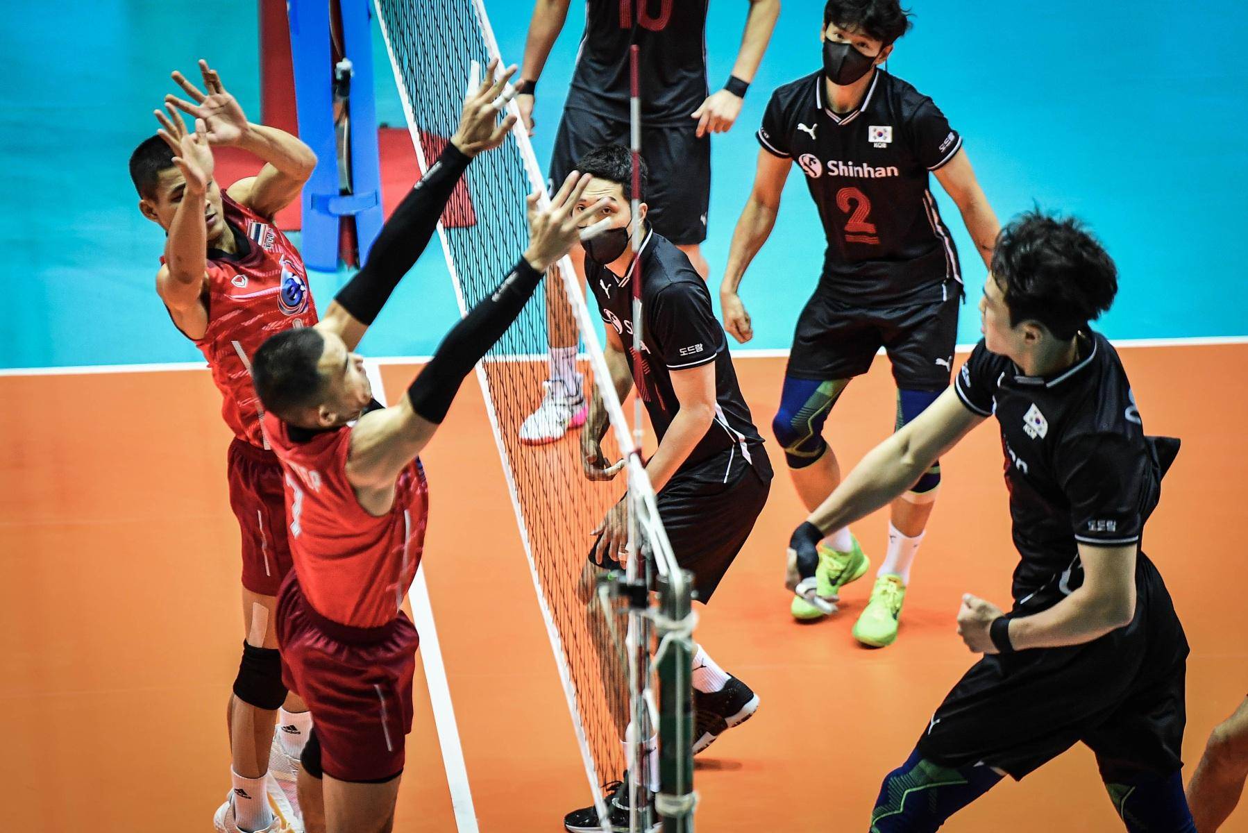 FB体育官网-韩国队鏖战日本队，奥恰洛夫扛起全队